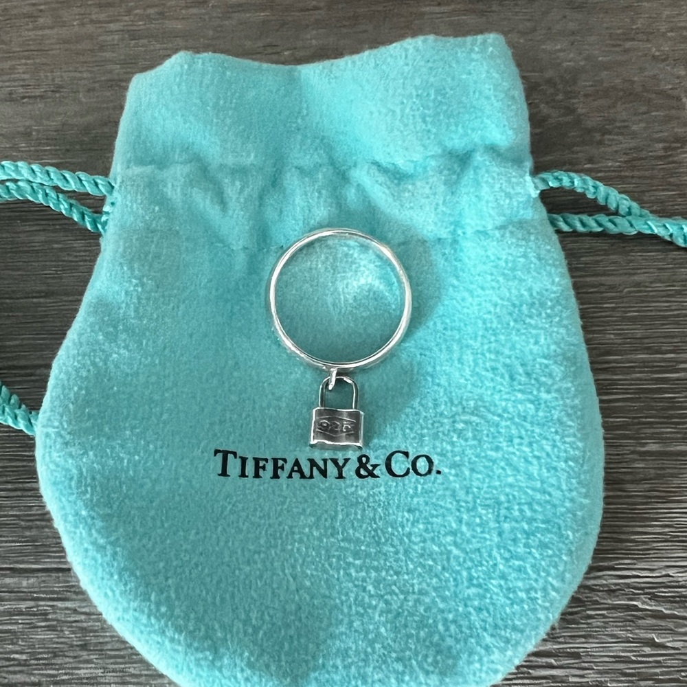 Authentic Tiffany & Co sterling silver 1837 lock ring